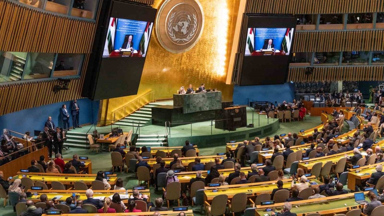 Filistin Devlet Başkanı Abbas'tan Hamas'a Sert Mesaj: "Gazze Yönetiminde Rolü Olmayacak"