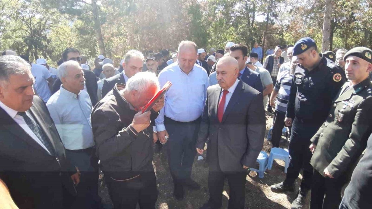 Yangın faciasında yürek yakan detay: &quot;Babam anneme sarılmış, öyle kalmış&quot;