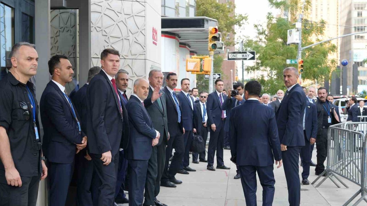 Cumhurbaşkanı Erdoğan, New York&#039;ta Trump ile Gazze Toplantısına Katıldı
