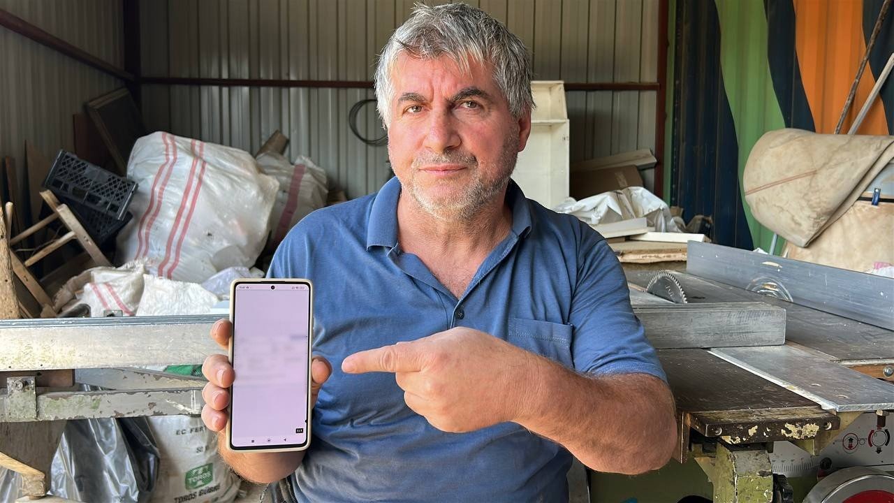 Depremzede Vatandaş, Kendini &#039;Devlet Memuru&#039; Olarak Tanıtan Kişi Tarafından Dolandırıldı