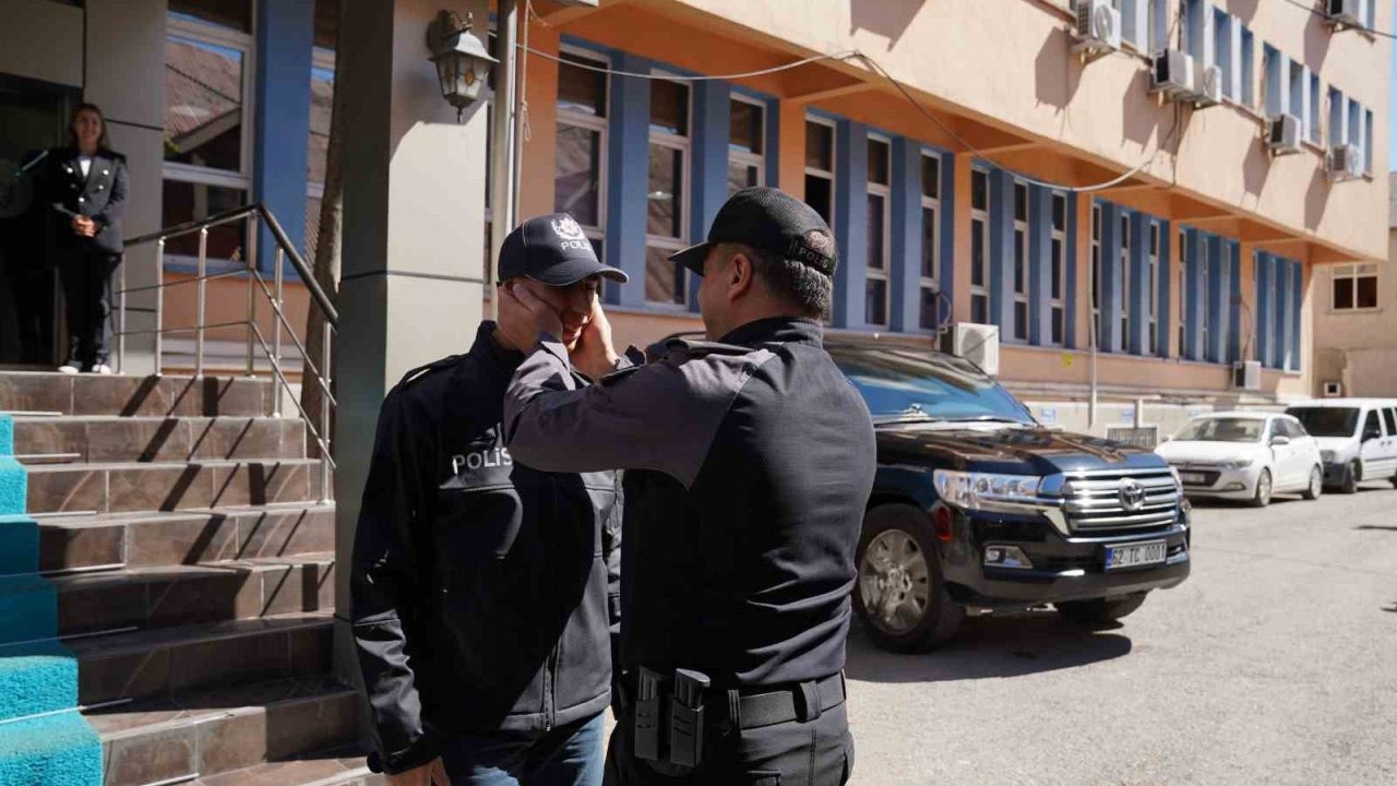 Tunceli&#039;de Engelli Gencin Polis Olma Hayali Gerçek Oldu