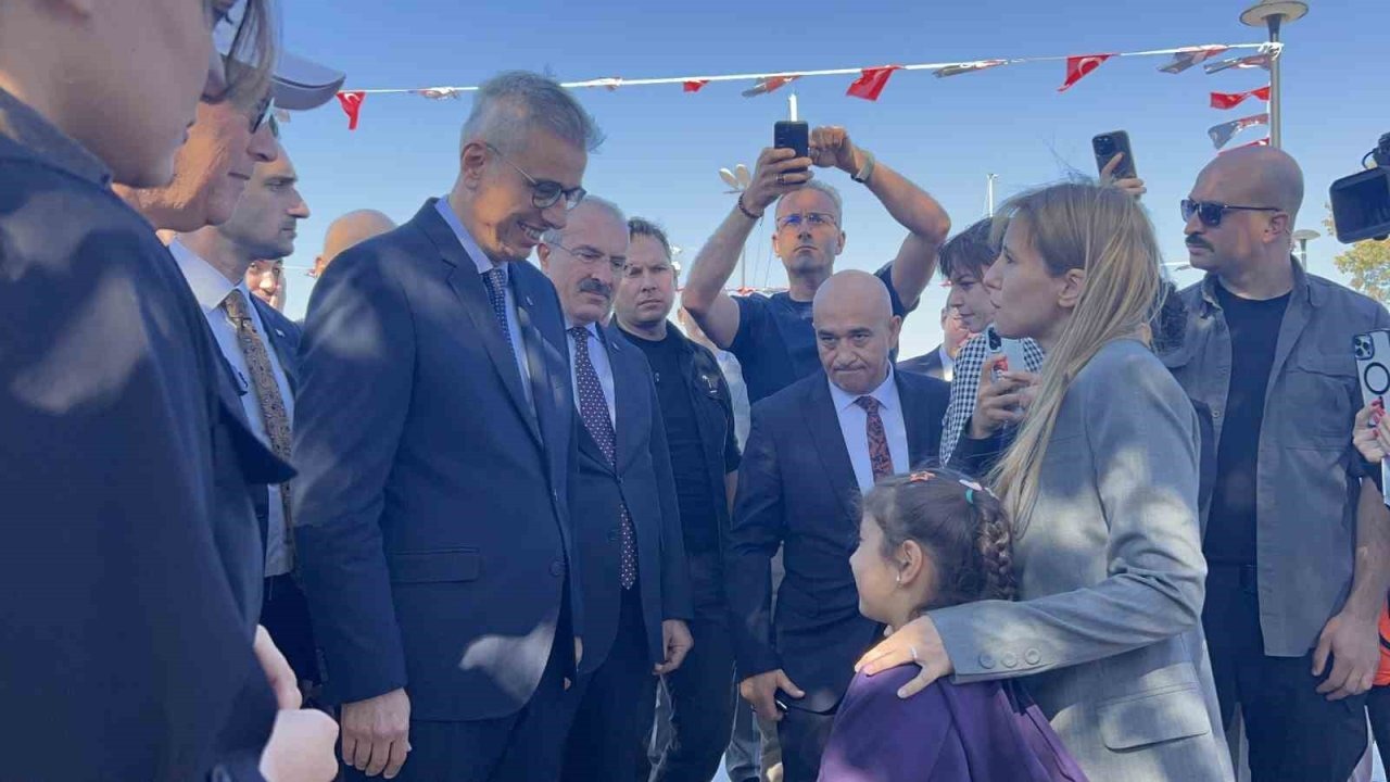 7 Yaşındaki &#039;Sağlık Elçisi&#039; Yağmur, Babası ve Dayısına Sigarayı Bıraktırdı