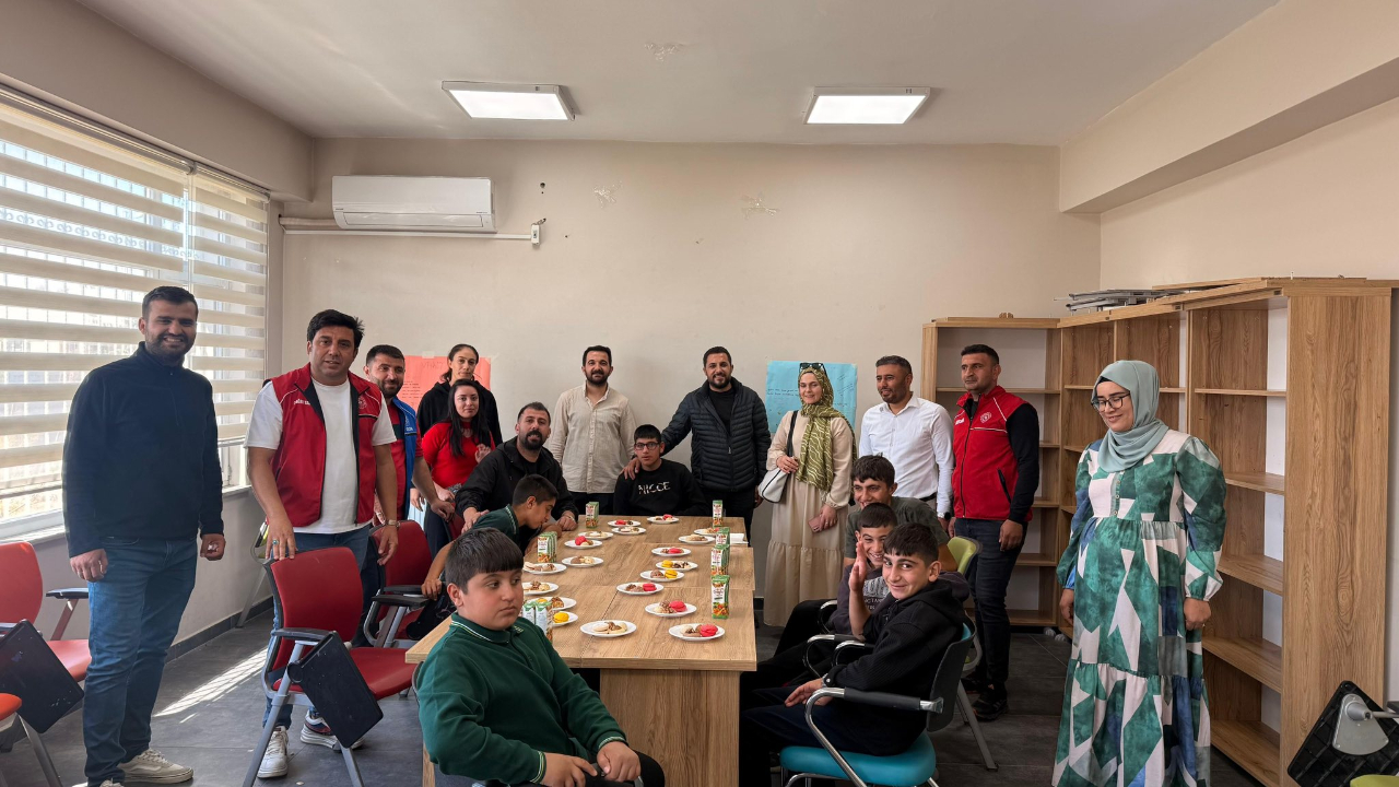 Iğdır&#039;da Gönüllü Gençlerden Özel Bireylere Anlamlı Etkinlik