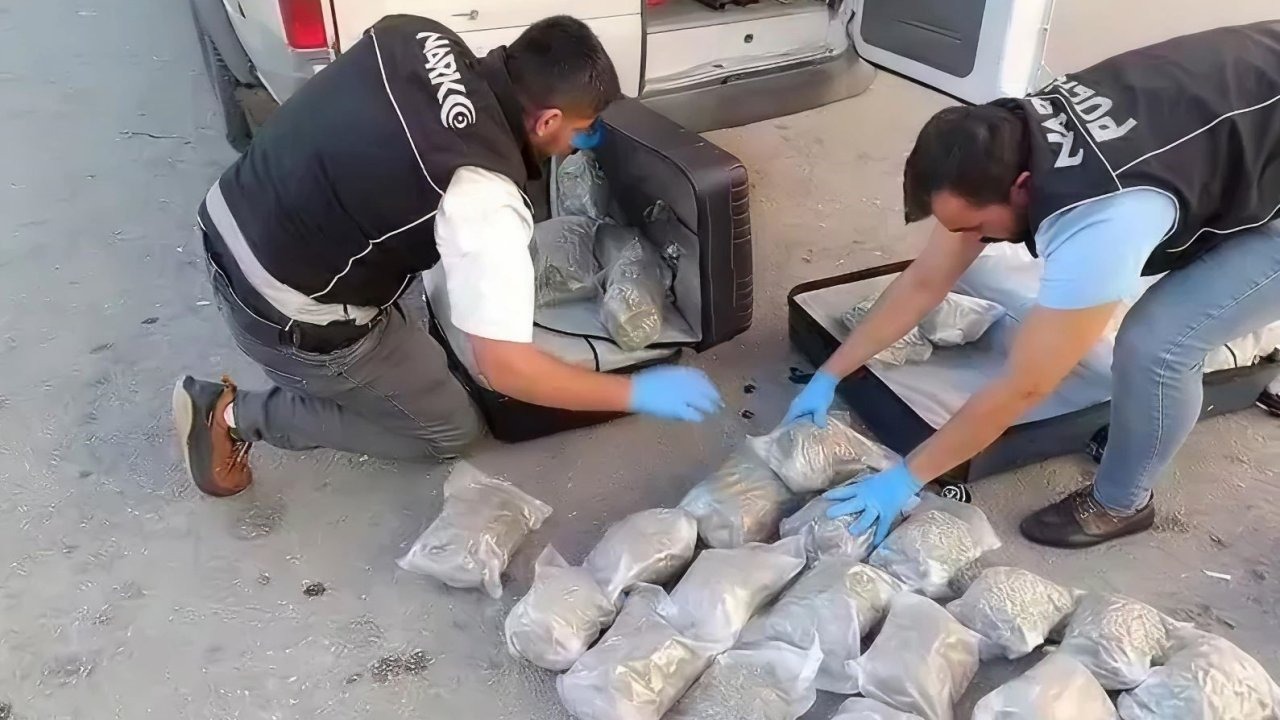 Mersin Polisi Drone Destekli Operasyonla 35 KG Skunk Ele Geçirdi