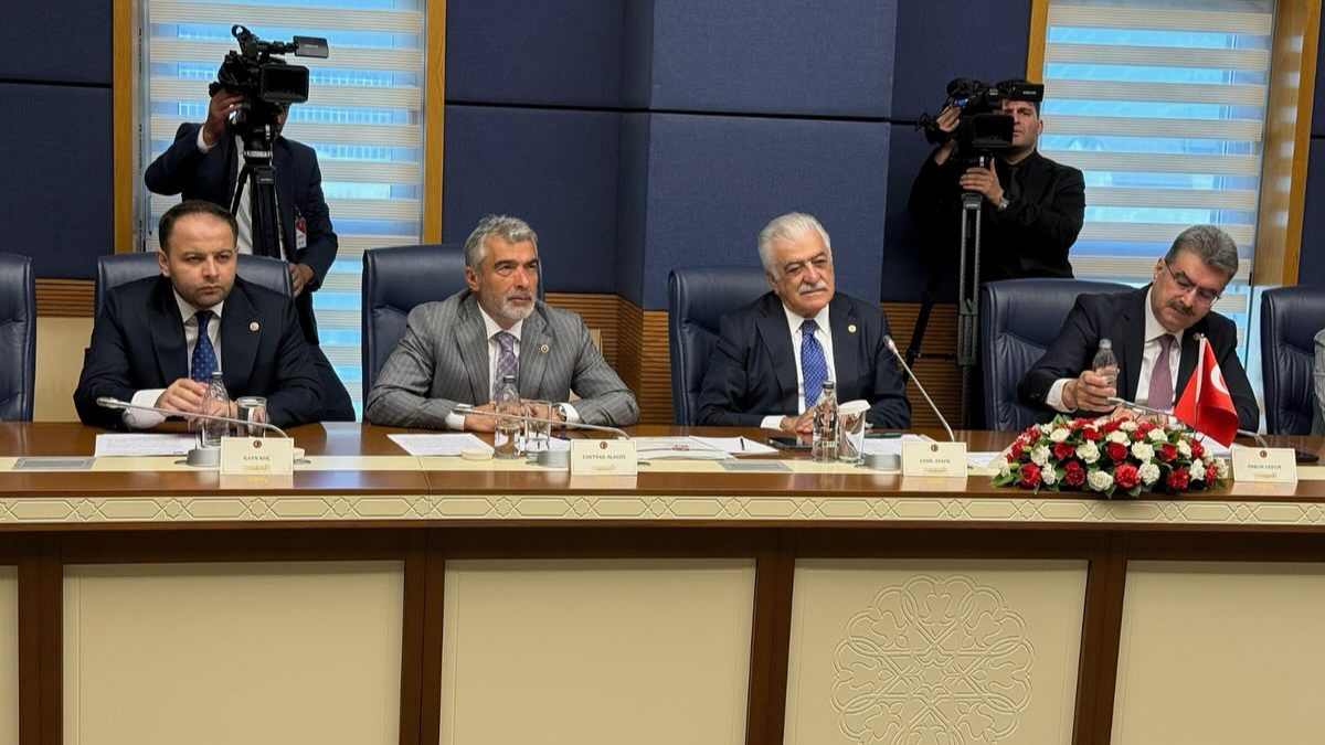 AK Parti Milletvekili Cantürk Alagöz, &quot;Üç Devlet, Bir Millet&quot; Toplantısında Kardeşlik Vurgusu Yaptı