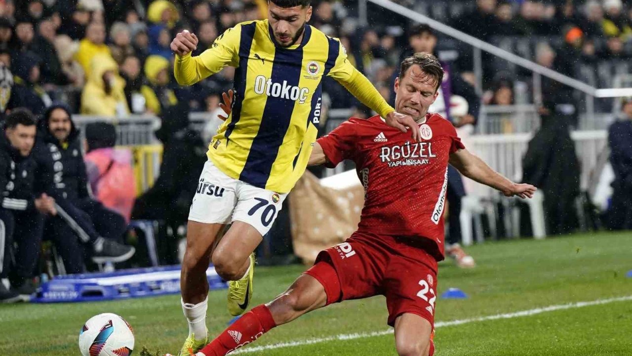 Fenerbahçe-Antalyaspor Maçı Öncesi: Kanarya Kötü Gidişata Son Vermek İstiyor