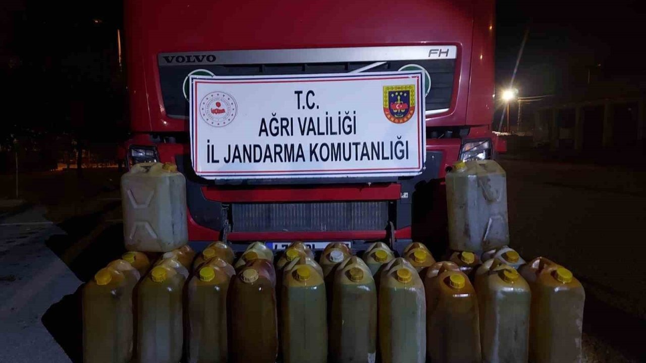 Ağrı Doğubayazıt'ta Kaçakçılık Operasyonu: 603 Litre Akaryakıt ve Sigara Ele Geçirildi