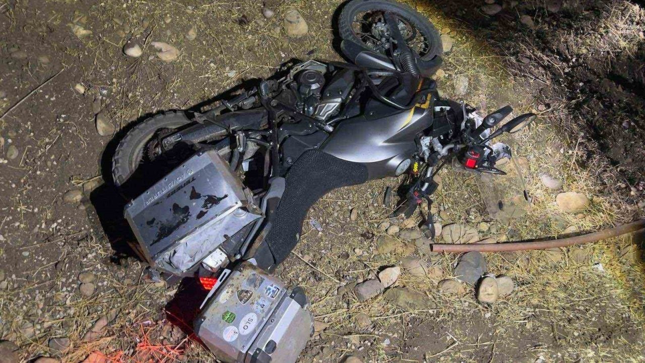 Motosiklet ineğe çarptı: Sürücü hayatını kaybetti, inek telef oldu