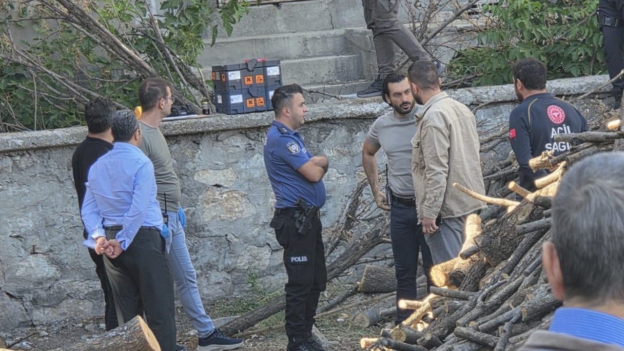 Muş'ta Açık Otoparkta Erkek Cesedi Bulundu