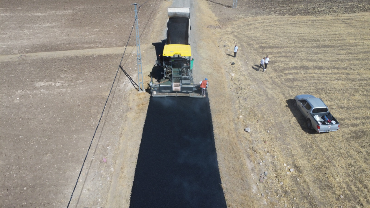 Iğdır'ın Dağ Köylerinde Kış Öncesi Yoğun Yol Çalışması