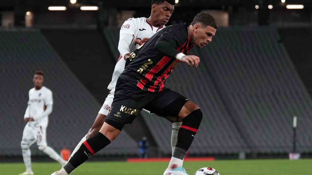 Nefes Kesen Gol Düellosu! Fatih Karagümrük 3-4 Trabzonspor