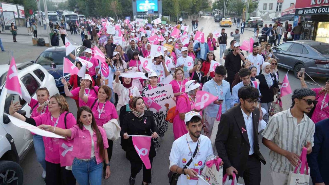 Muş'ta "Onkoloji Günleri" Kapsamında Uluslararası Farkındalık Yürüyüşü