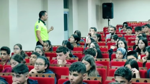 Iğdır’da Öğrencilere Trafik Bilinci Semineri