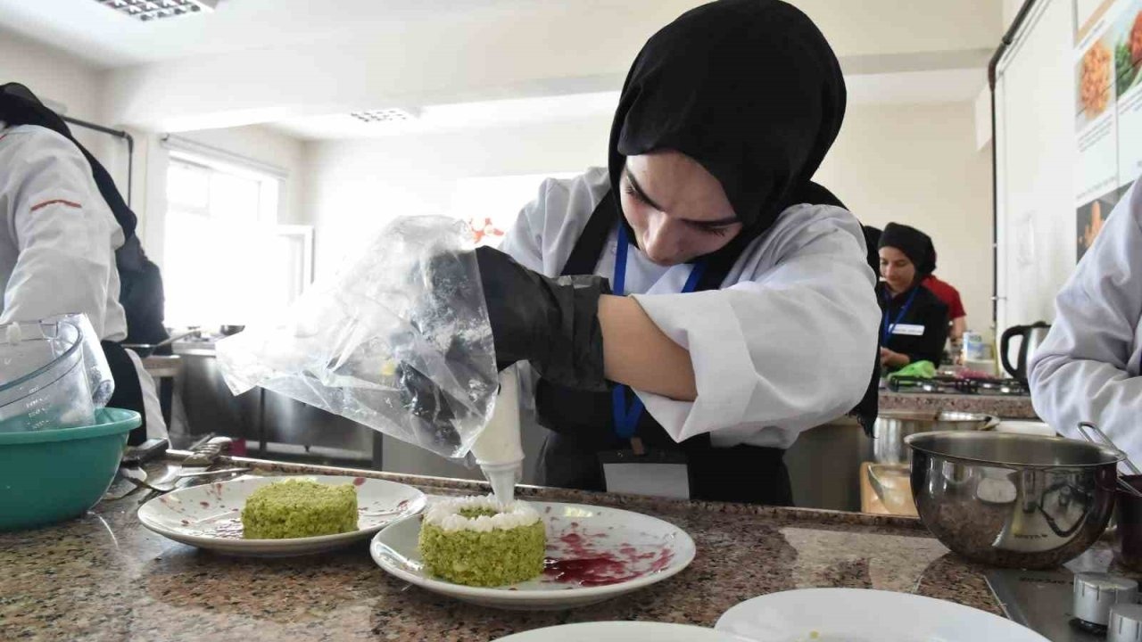 Erzurum’da Geleceğin Şefleri Yetişiyor: Gastronomi Lisesine Yoğun İlgi