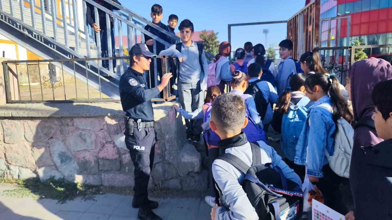 Ağrı’da Okul Çevrelerinde Güvenlik Önlemleri Artırıldı