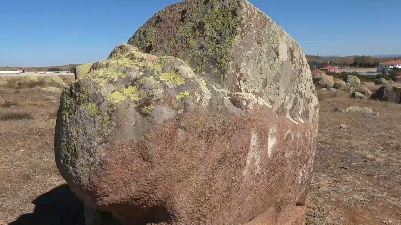 Binlerce yıllık tarih kaçak kazı yapanların talanına uğradı