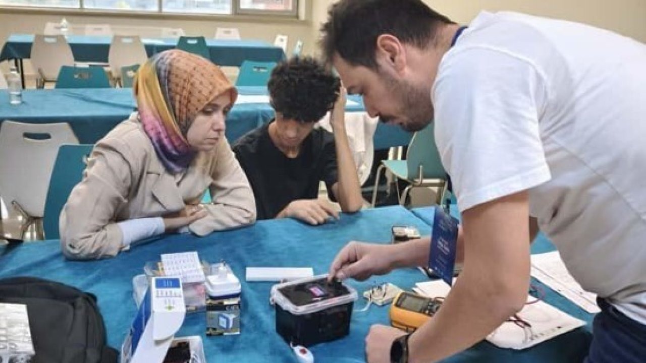 Kafkas Üniversitesi, Van&#039;daki Avrupa Birliği Araştırmacıları Gecesi&#039;ne Damga Vurdu!