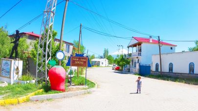 Iğdır Ovasını Ağrı Dağına Taşıyan Sokak