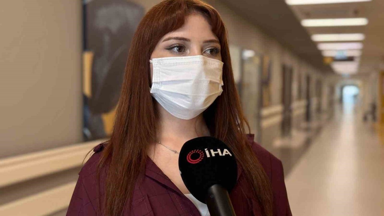 2 Ağrı Kesici Hayatını Karartıyordu: 20 Yaşındaki Genç Kız Karaciğer Nakliyle Kurtuldu