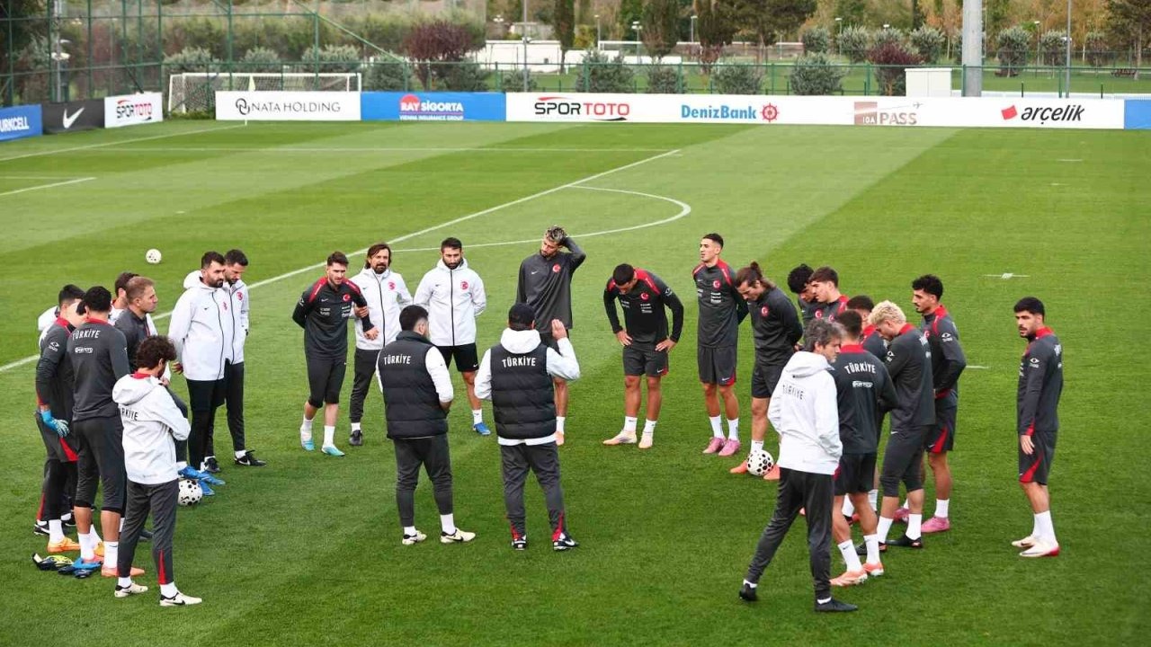 A Millî Takım, Gürcistan Maçı Hazırlıklarına Başladı: Montella Yönetiminde Taktik Çalışma