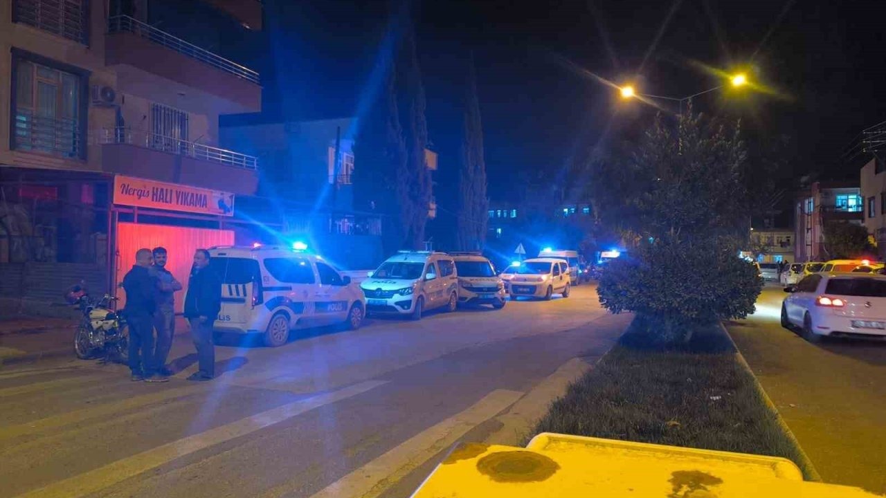 Adıyaman’da Silahlı ve Yumruklu Kavga: 4 Vatandaş ve 1 Polis Yaralı