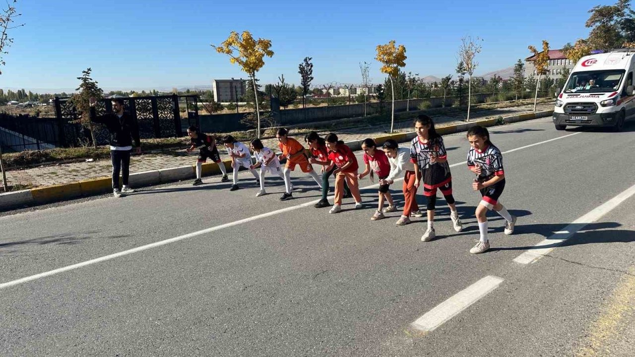 Ağrı Patnos’ta Cumhuriyet Coşkusu "Cumhuriyet Koşusu" İle Kutlandı