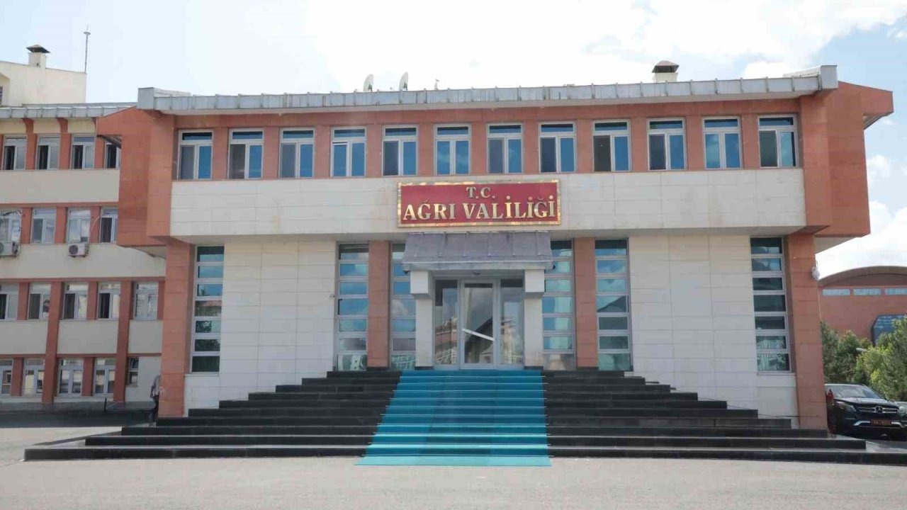 Ağrı Valiliği&#039;nden &quot;Arkasında İnek Sürüklenen Araç&quot; İddialarına İlişkin Açıklama