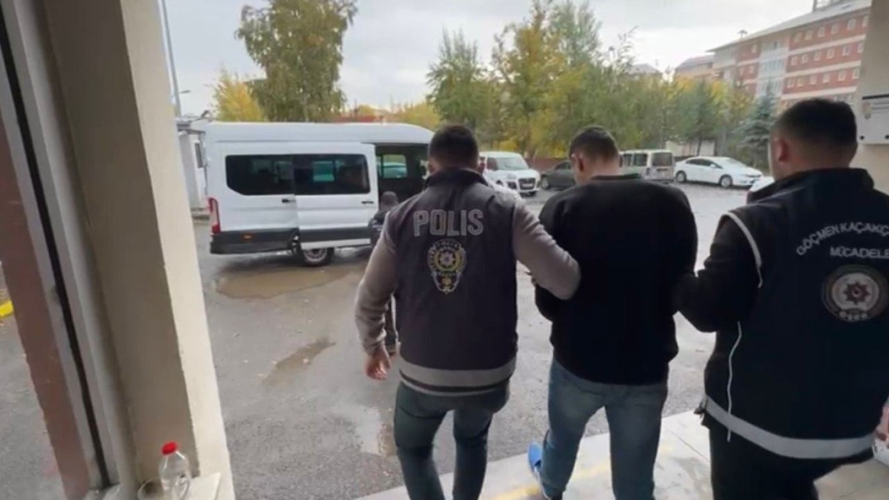 Ağrı&#039;da Göçmen Kaçakçılarına Büyük Darbe: 3 Organizatör Tutuklandı