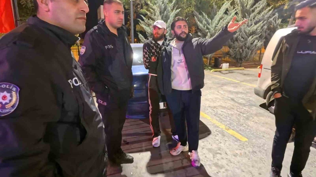 Aksaray’da Açıkta Alkol Alan ve Direnen Şahıslara Kabahatler Kanunundan Ceza