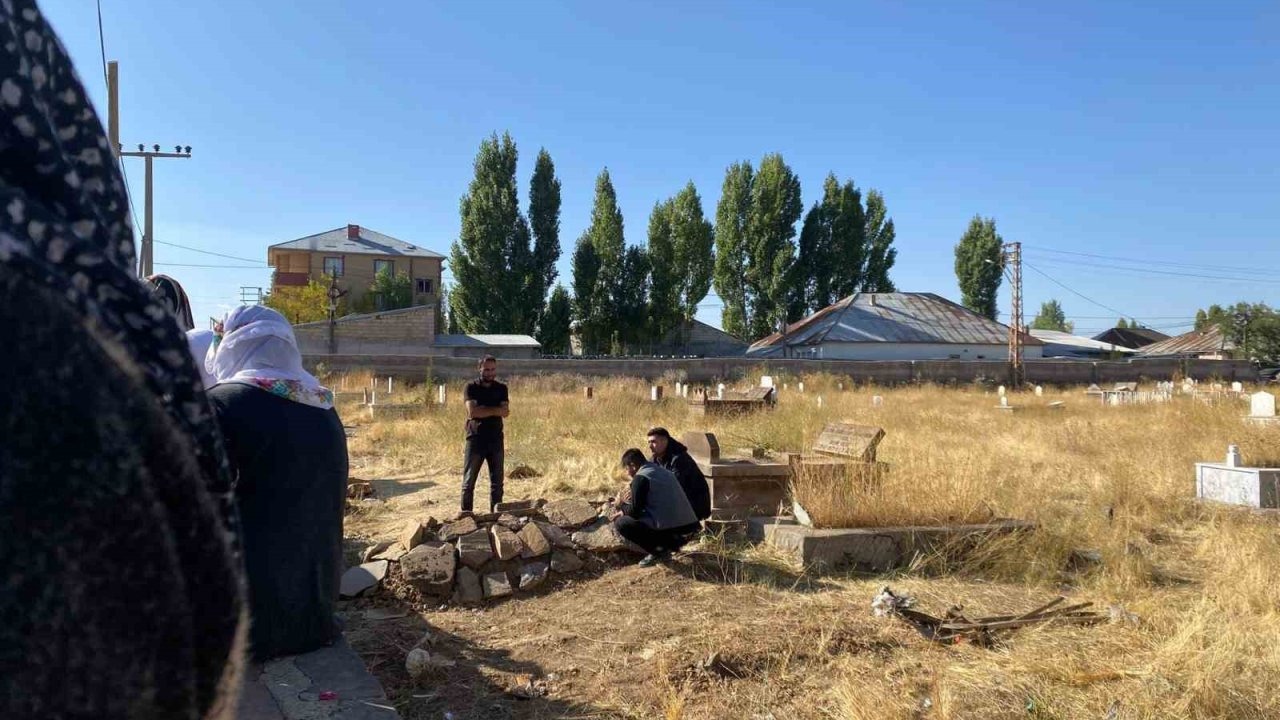 Ankara&#039;daki Asansör Kazasında Hayatını Kaybeden Genç İşçi, Memleketi Ağrı&#039;da Defnedildi