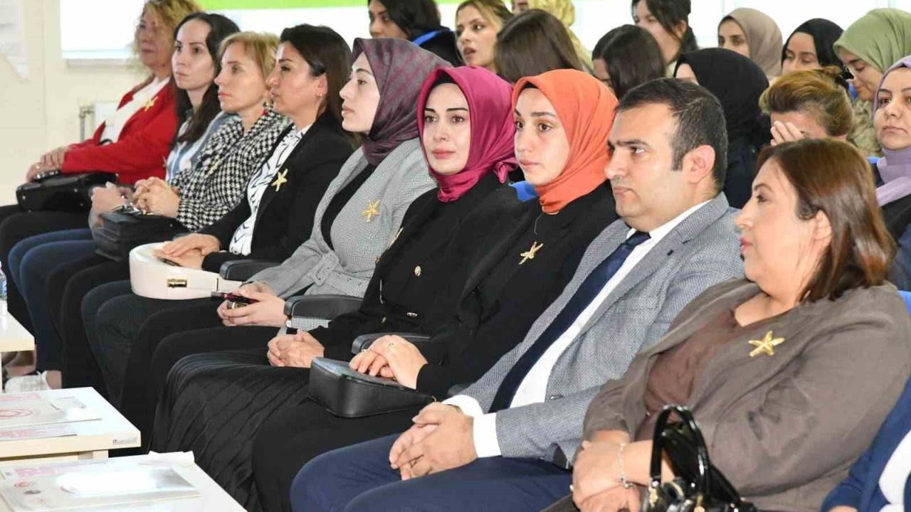 Ardahan’da "Gönül Elçileri" ile Koruyucu Aile Farkındalık Toplantısı Düzenlendi