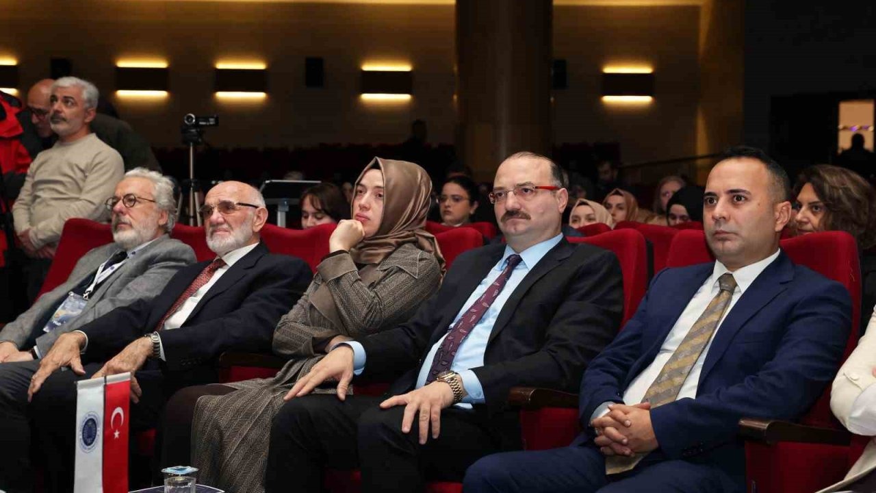 Atatürk Üniversitesi&#039;nde &quot;Sanatta İslam, İslam’da Sanat Uluslararası Kongresi&quot; Başladı
