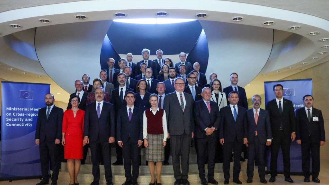 Bakan Fidan, AB Dış İlişkiler Konseyi Toplantısı Aile Fotoğrafında Yer Aldı