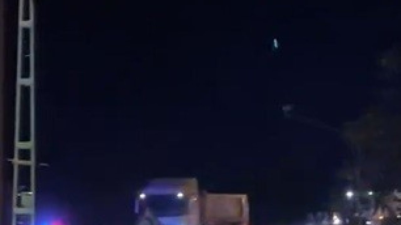 Bariyerlere Çarpan Otomobilin 19 Yaşındaki Sürücüsü Hayatını Kaybetti