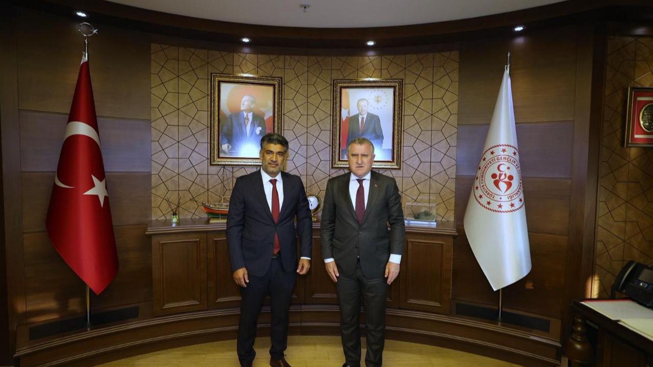 Başkan Ayaz, Bakan Osman Aşkın Bak’ı Ziyaret Etti