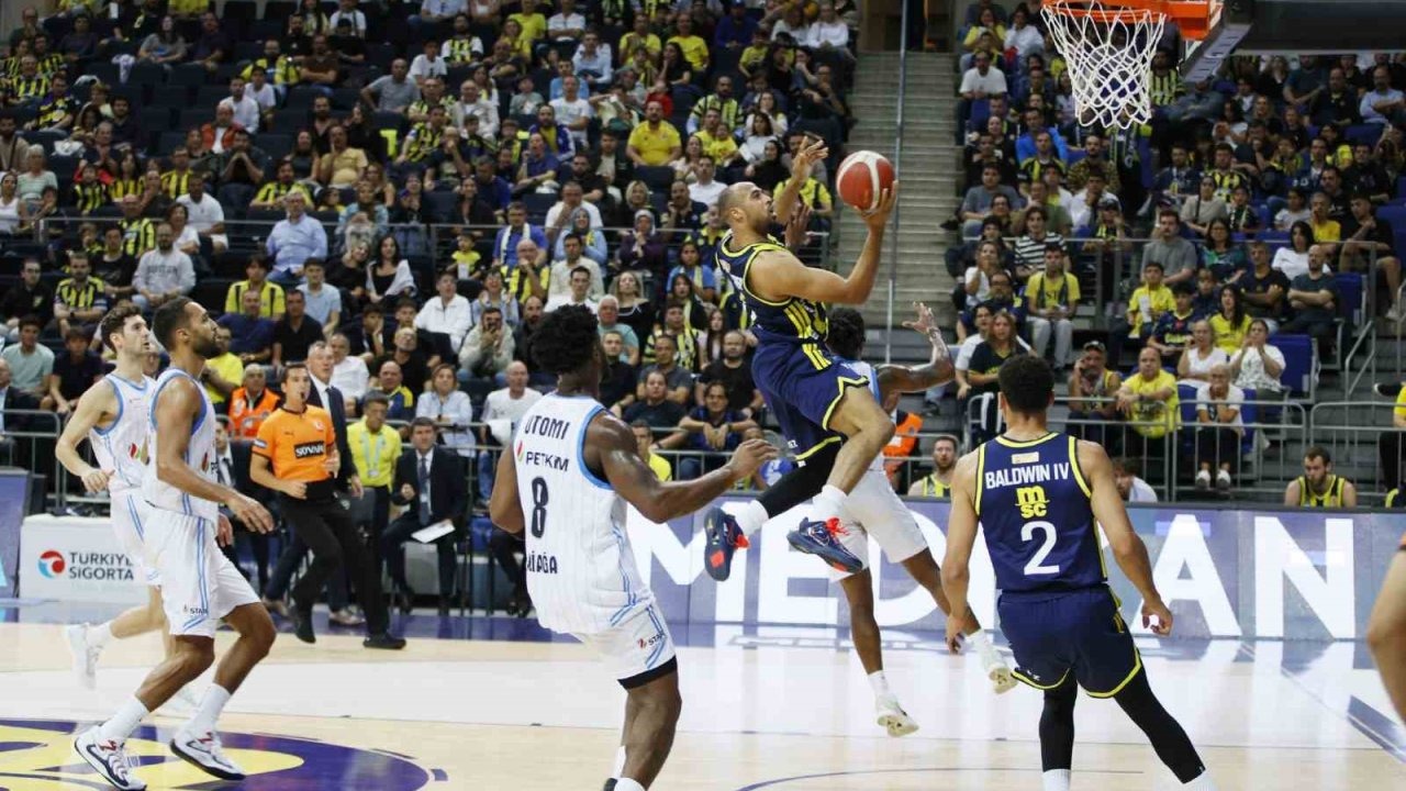 Basketbol Süper Ligi: Fenerbahçe Beko, Aliağa Petkim Spor&#039;u Farklı Geçti