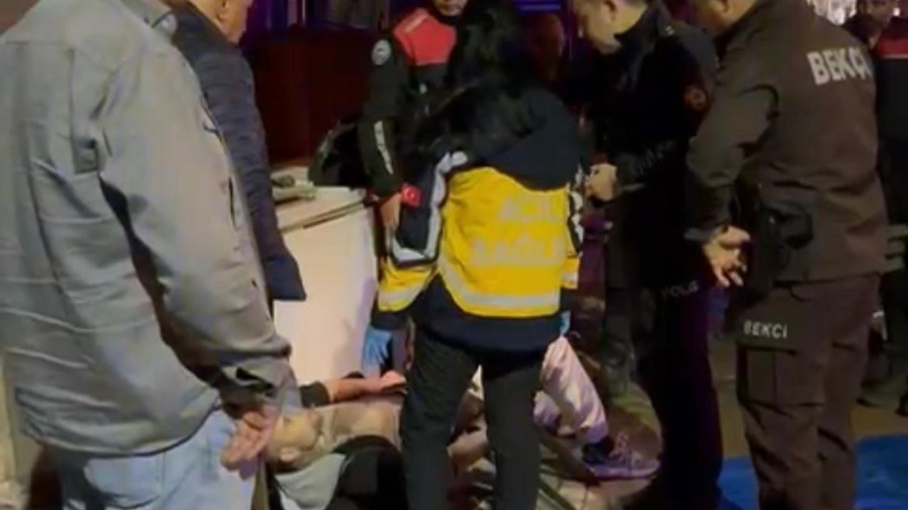 Bayraklı&#039;da Bıçaklı Saldırı: 5 Yerinden Yaralanan Kişinin Hayati Tehlikesi Var