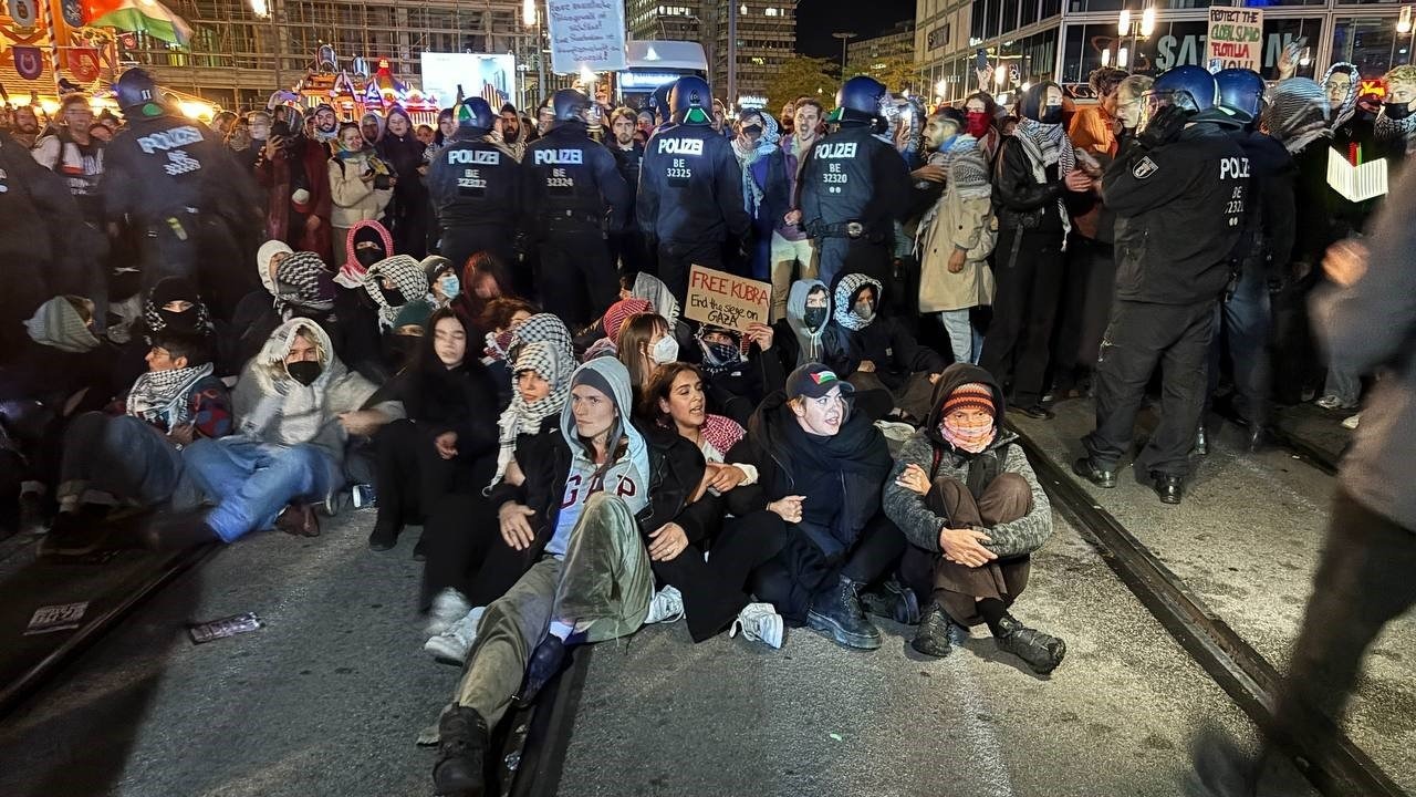 Berlin’de Küresel Sumud Filosu Protestosuna Polis Sert Müdahalesi: Çok Sayıda Gözaltı Var