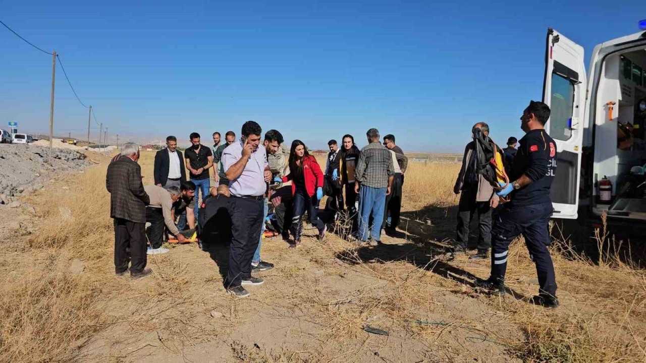 Bitlis Adilcevaz’da Düğün Konvoyunda Kaza: 4 Kişi Ağır Yaralı