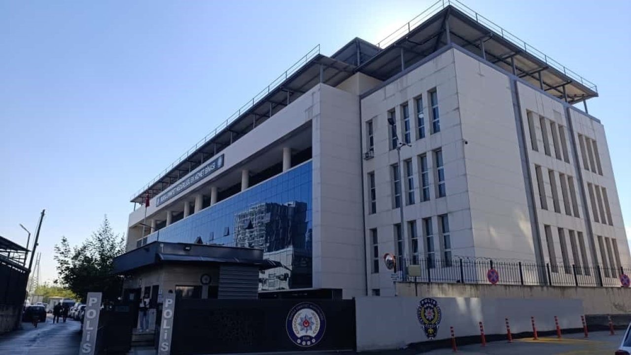 Bursa Merkezli Yolsuzluk Operasyonu: Eski CHP&#039;li Belediye Başkanı ve Eşi Dahil 21 Gözaltı