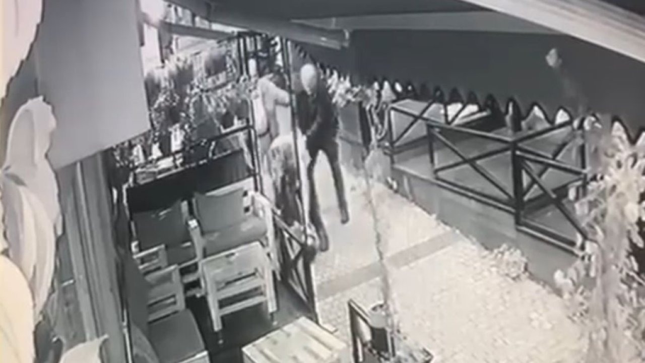 Bursa’da Kafeye Alınmayan Şahıs Silahla Rastgele Ateş Açtı: 4 Yaralı