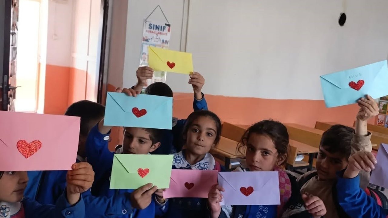 Diyadin’de Minik Yüreklerden &quot;Anne&quot;ye Duygu Dolu Etkinlik