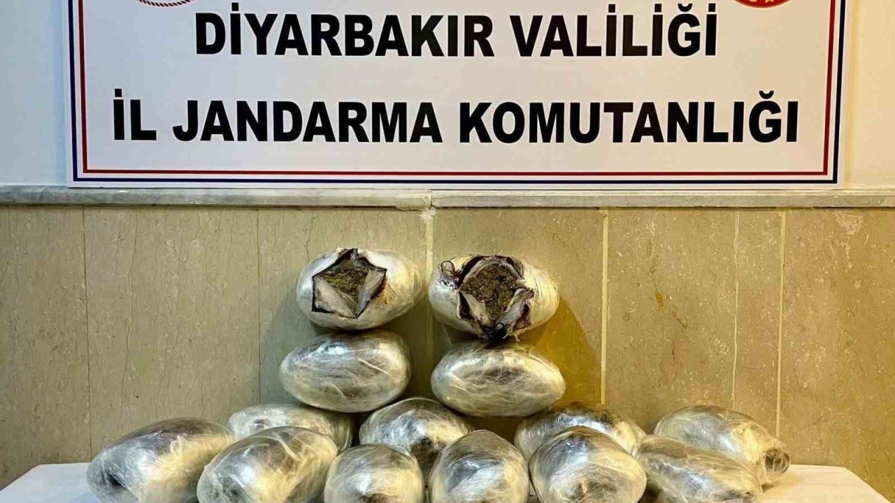 Diyarbakır&#039;da Uyuşturucu Tacirlerine Nefes Aldırılmadı: Büyük Operasyonda 39 Şüpheliye Yasal İşlem