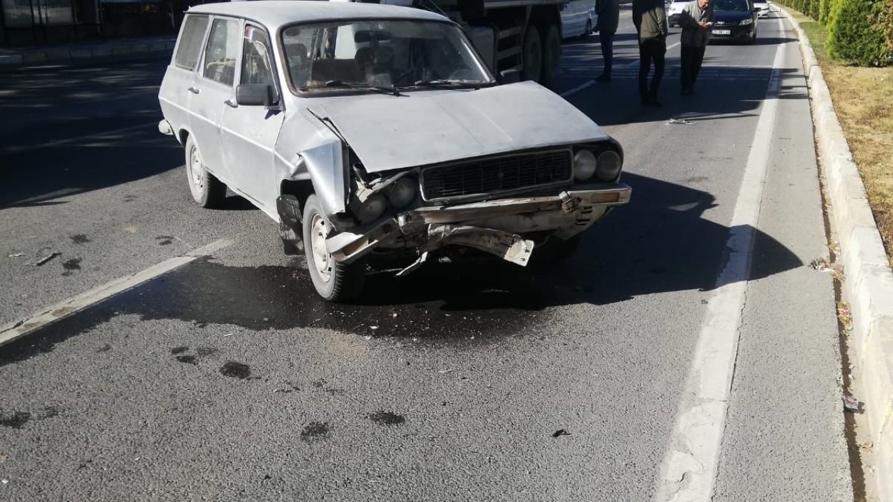 Elazığ&#039;da Zincirleme Kaza: Maddi Hasar Oluştu