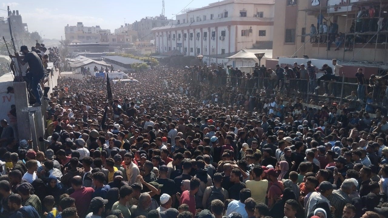 Esir Takası Sonuçlandı: İsrail&#039;in Serbest Bıraktığı Filistinli Mahkumlar Gazze&#039;ye Ulaştı