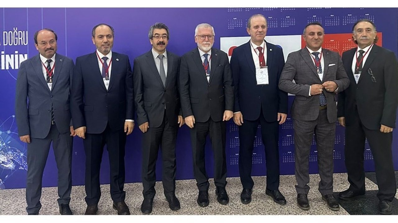 ETÜ Rektörü Çakmak, &quot;2030 Türk Yükseköğretim Yol Haritası&quot; Toplantısına Katıldı