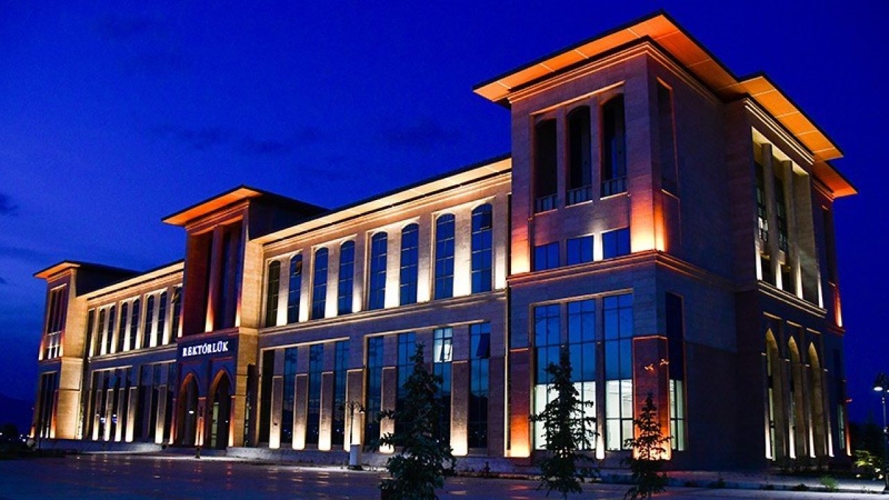 ETÜ'den URAP Sıralamalarında İstikrarlı Yükseliş: Türkiye Genelinde 67. Sırada