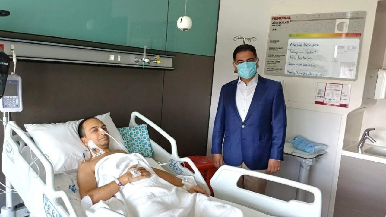 Evlat Fedakârlığı Hayat Verdi: Akademisyen Oğul, Profesör Babasına Ciğerini Verdi