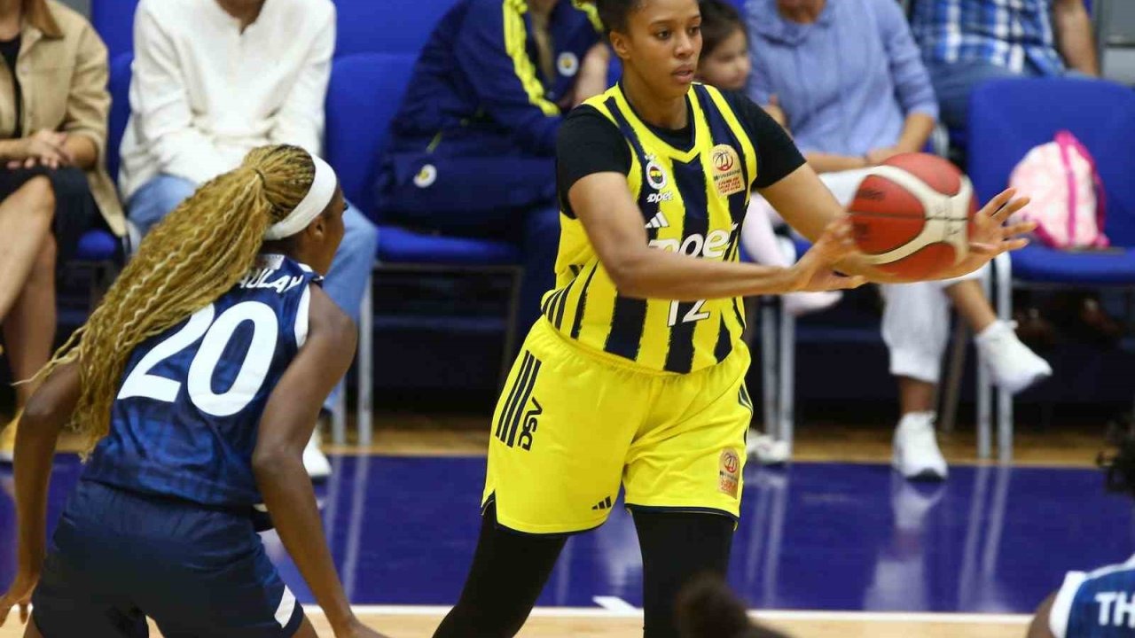 Fenerbahçe, Kadınlar Basketbol Süper Ligi&#039;ne Farklı Galibiyetle Başladı