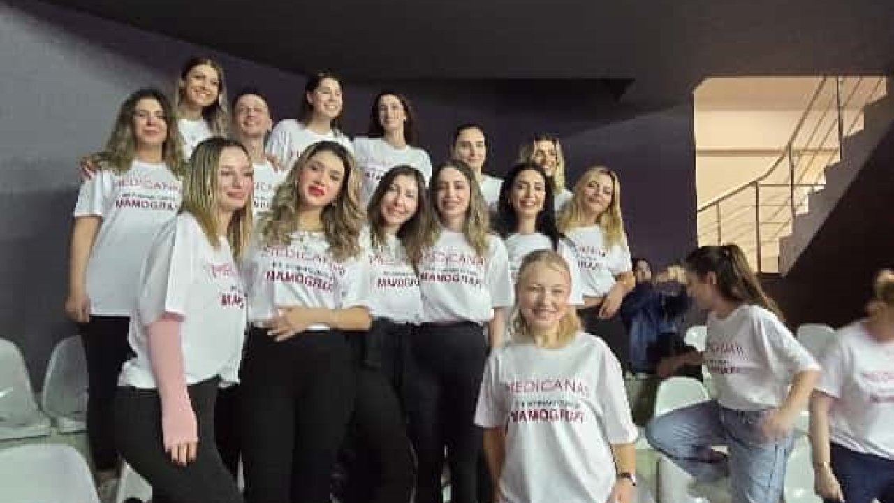 Fenerbahçe Maçında Meme Kanseri Uyarısı: &quot;Erken Tanı ile İyileşme Oranı Yüzde 90&quot;